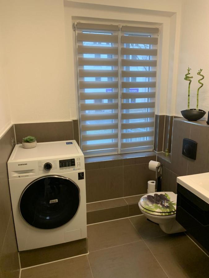 40 Qm Appartment Parkplatz, Balkon,Netflix, Prime Chemnitz Bagian luar foto